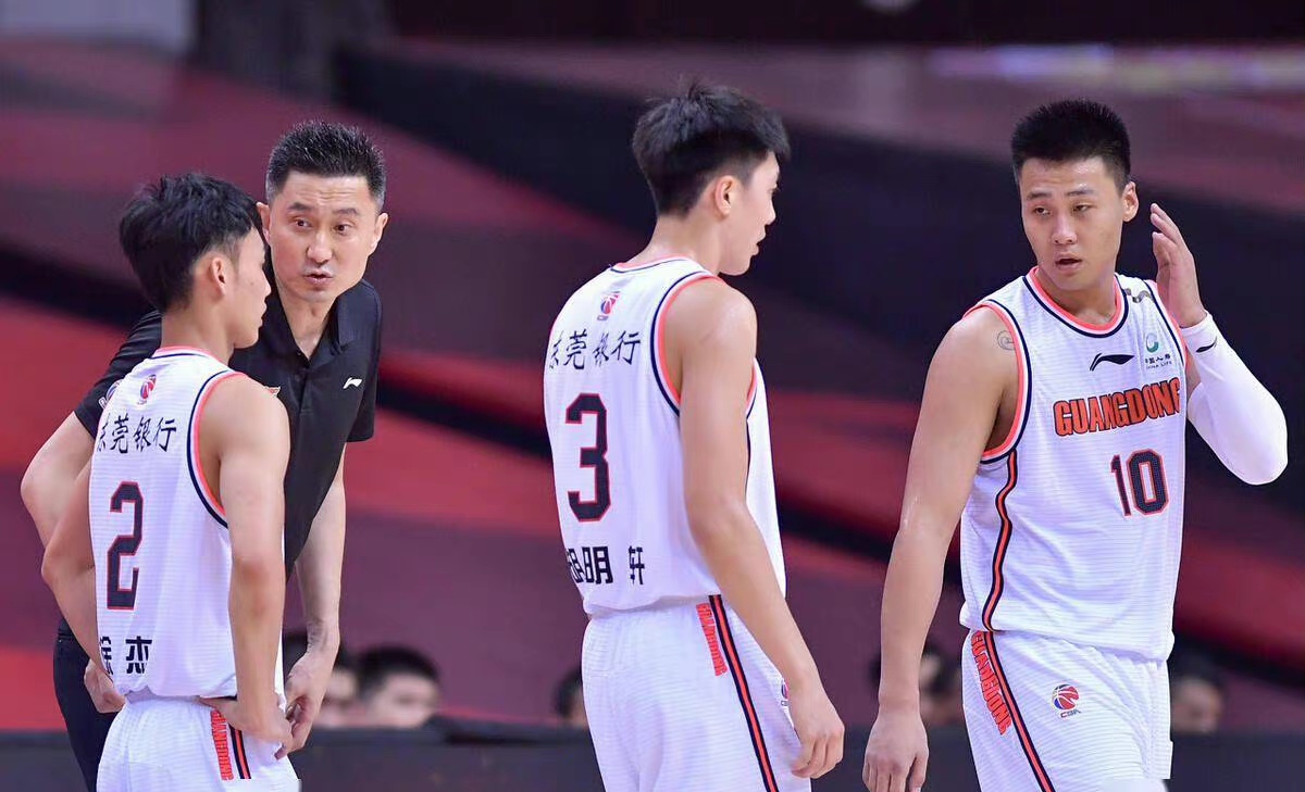 哈兰德迎来五赛季出色发挥，公牛观众热烈欢呼！全场沸腾不已(哈兰德今年)