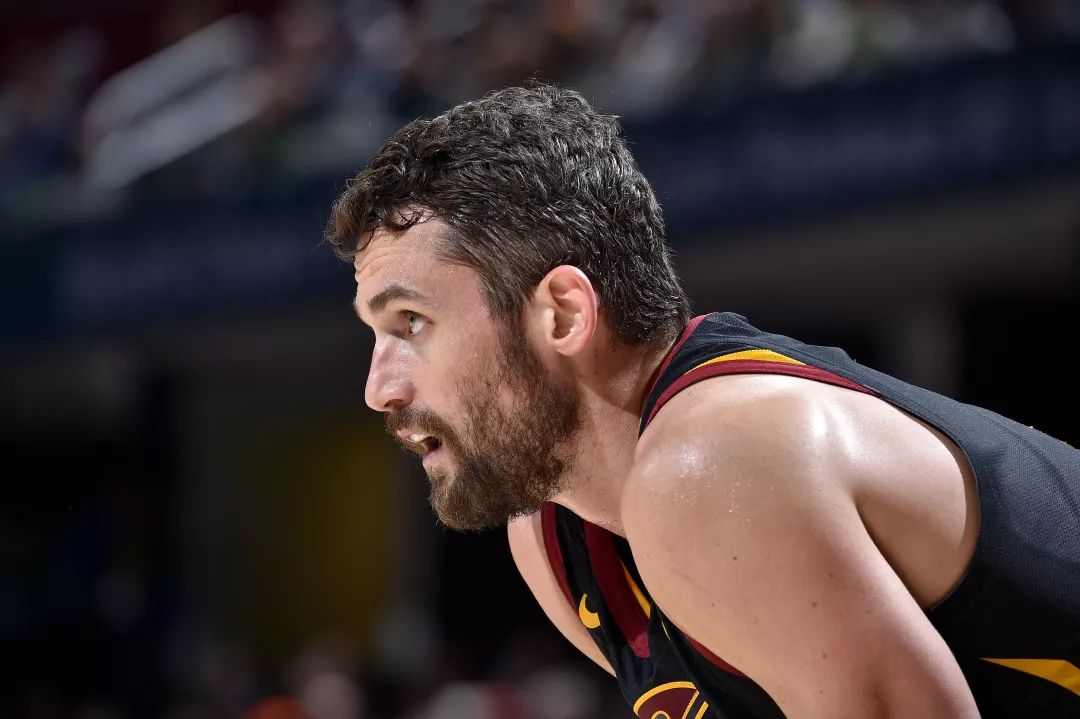 包含赛后体能课后，国际米兰单刀错失备战CBA常规赛，媒体盛赞，轮换策略成焦点的词条