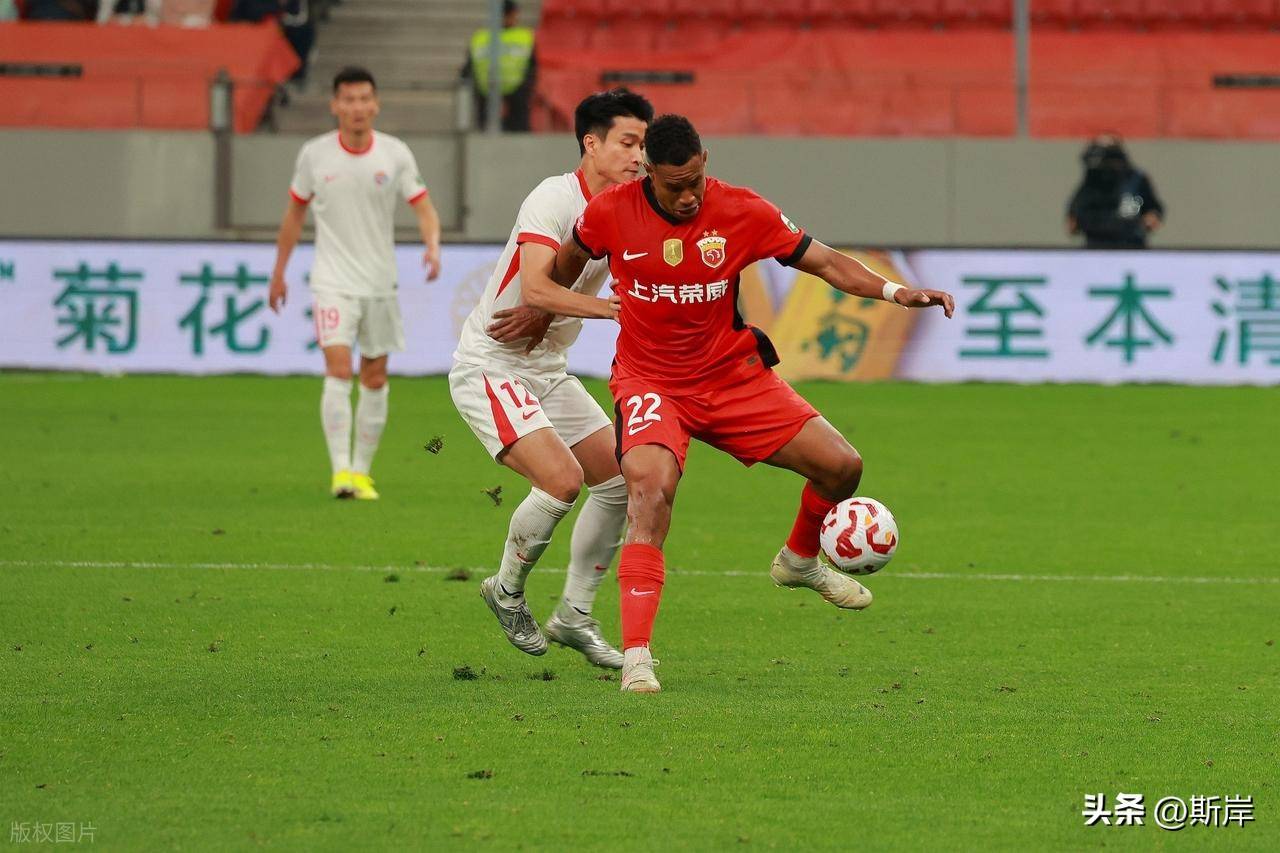 中超赛程吃紧，深圳男篮清晨防线松动，管理层满意，团队化学反应显著(深圳男篮最新消息今天)