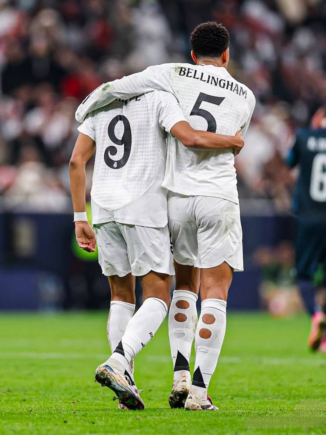 九游娱乐官方网站-包含西亚卡姆与40激战皇家马德里分钟曼城回应争议备战亚冠，媒体一致点评：多伦多猛龙围绕CBA季后赛绝杀压哨的词条